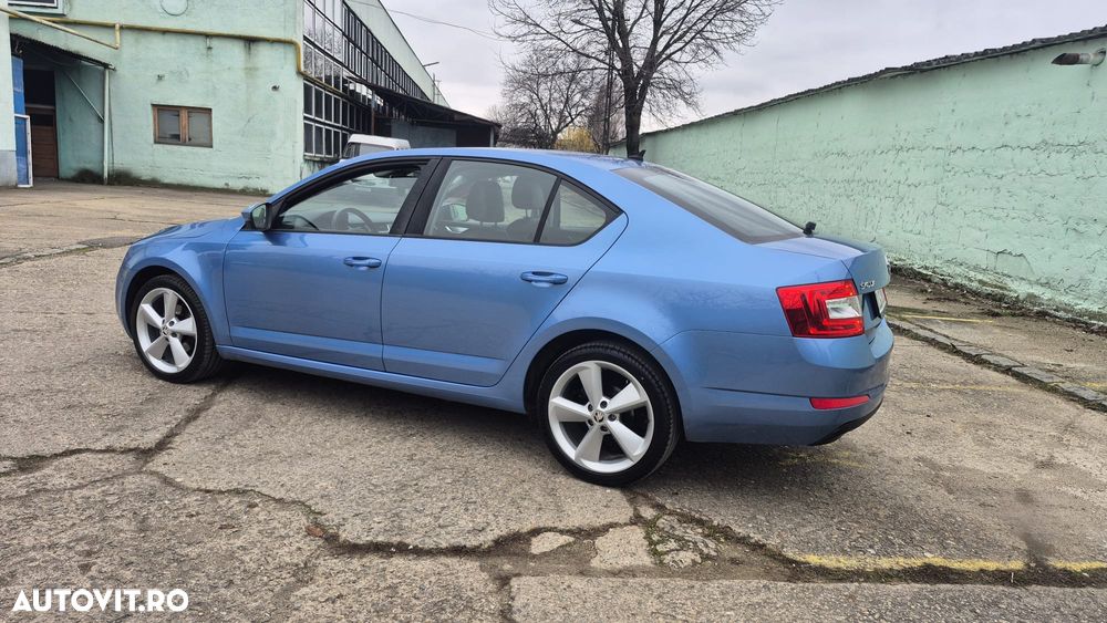 Skoda Octavia 2.0 TDI Green tec DSG Elegance - 7