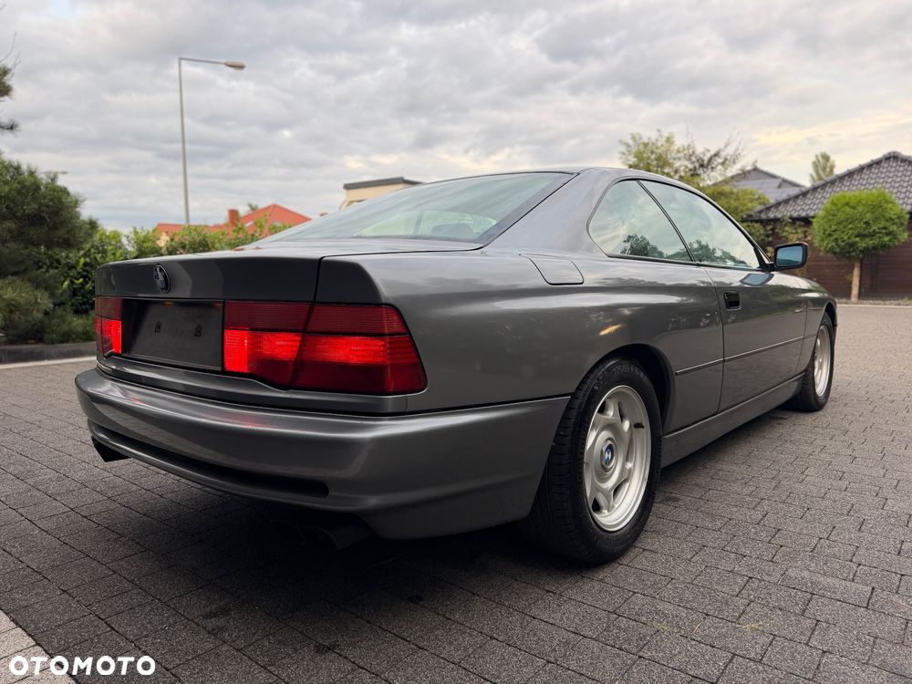 BMW Seria 8 - 12