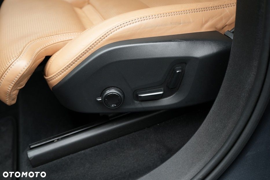 Volvo XC 90 D5 AWD Inscription 7os - 18