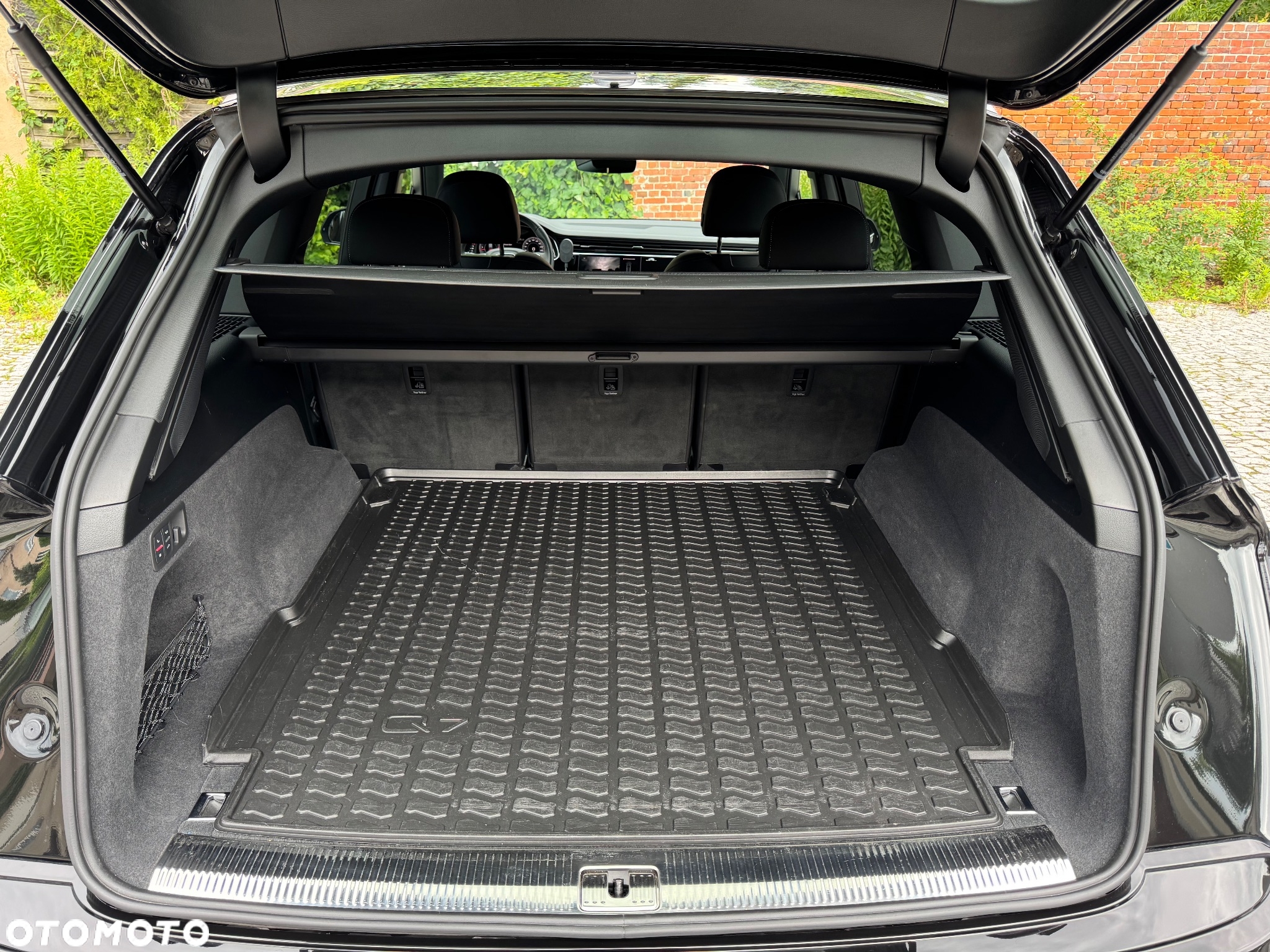 Audi Q7 - 12