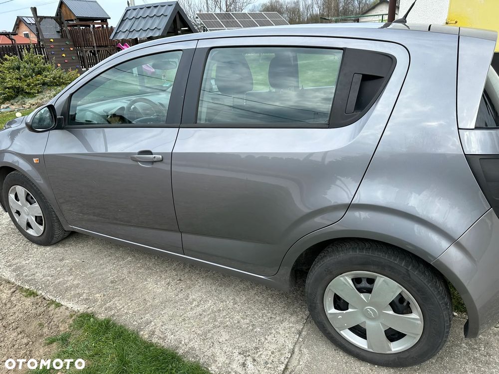 Chevrolet Aveo - 10