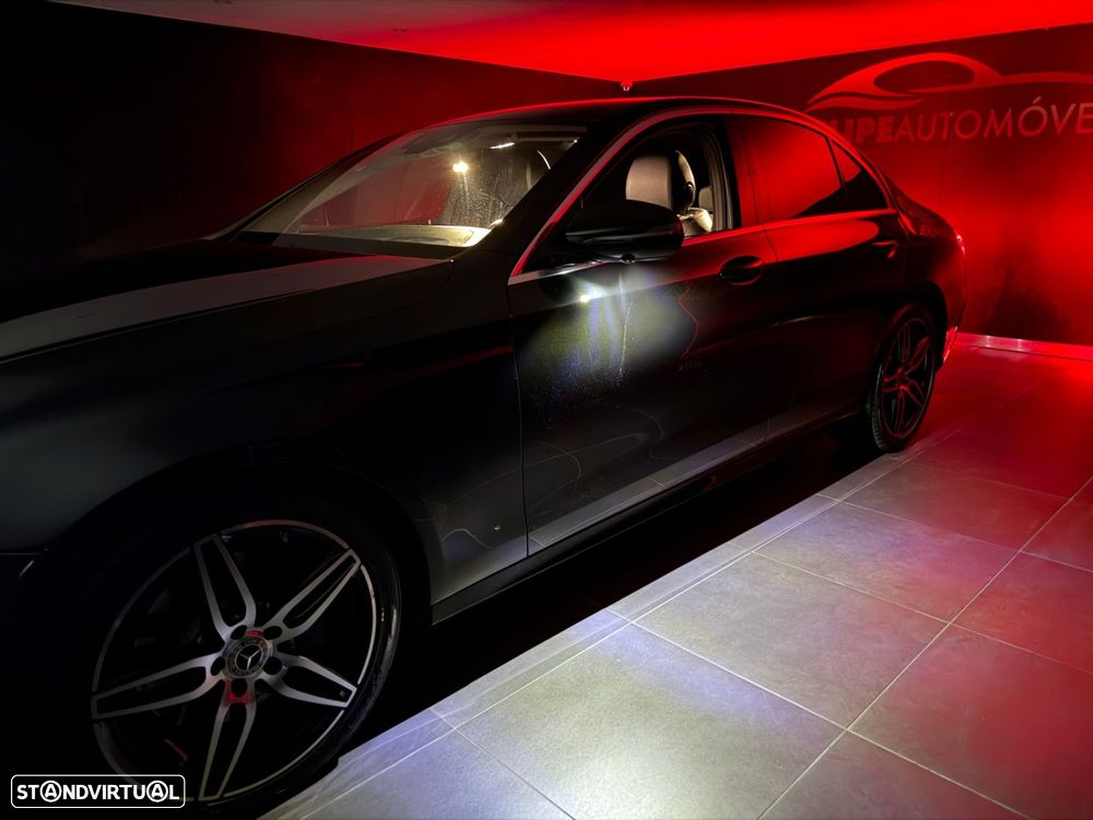 Mercedes-Benz E 220 d 4Matic 9G-TRONIC AMG Line - 49