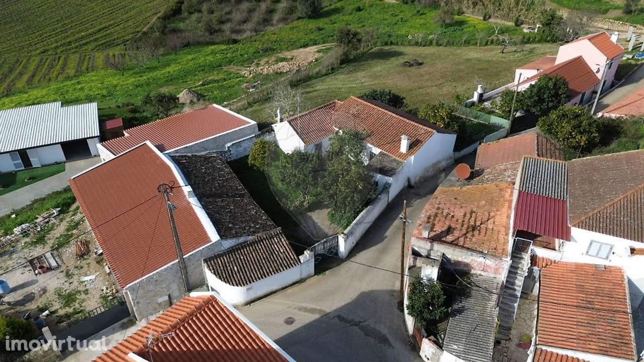 Moradia T2 para venda - Grande imagem: 2/8