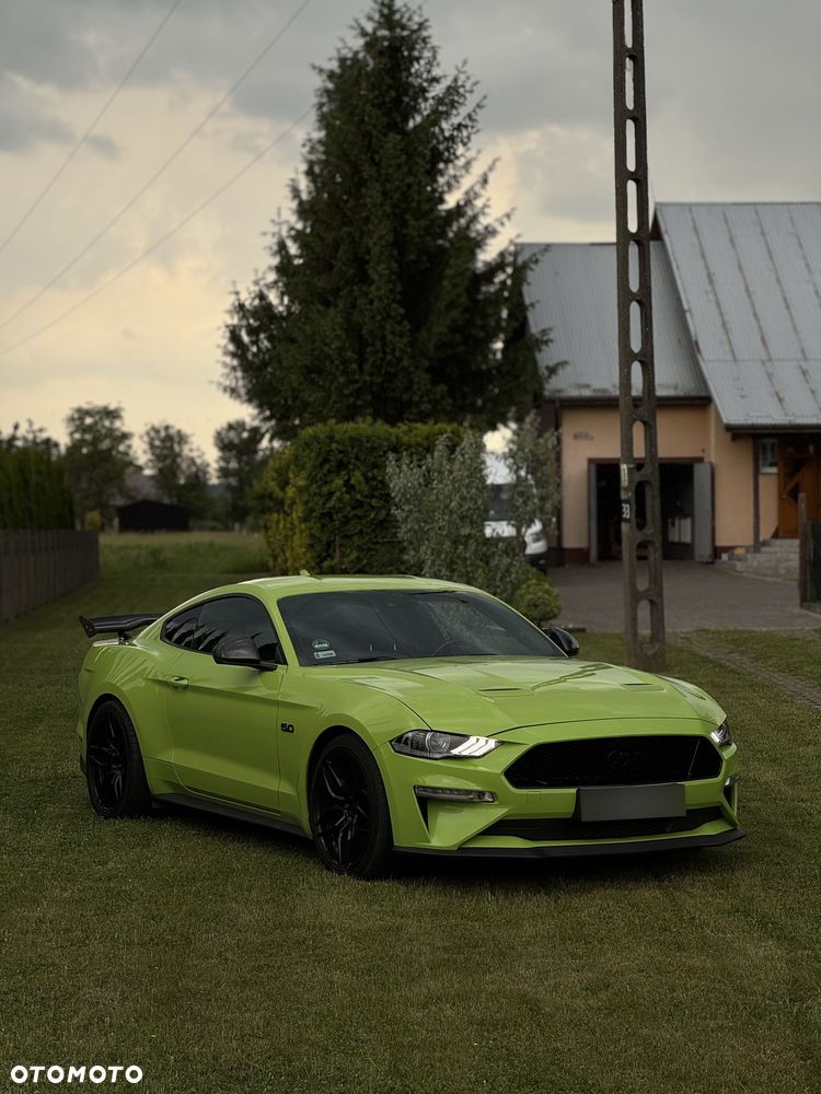 Ford Mustang - 1