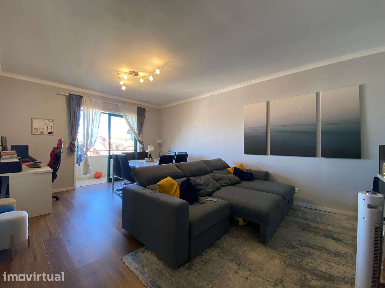 Excelente T3, todo renovado, 2 WC (1 Suíte), 116 m², garagem fechada - Grande imagem: 4/41