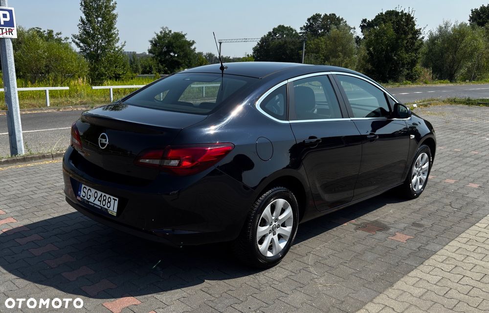 Opel Astra 1.6 EU6 - 7