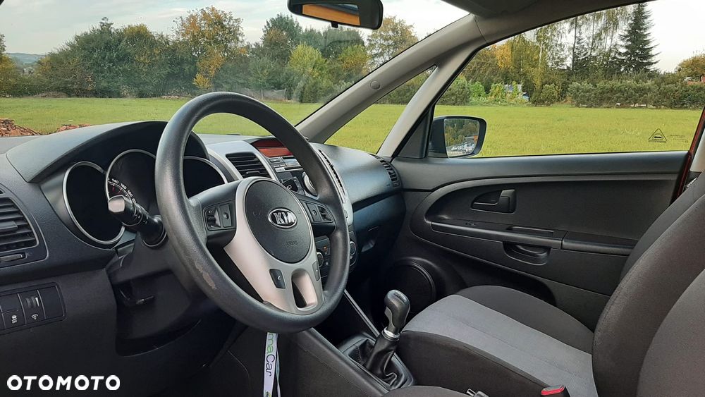 Kia Venga 1.4 CVVT Attract - 17