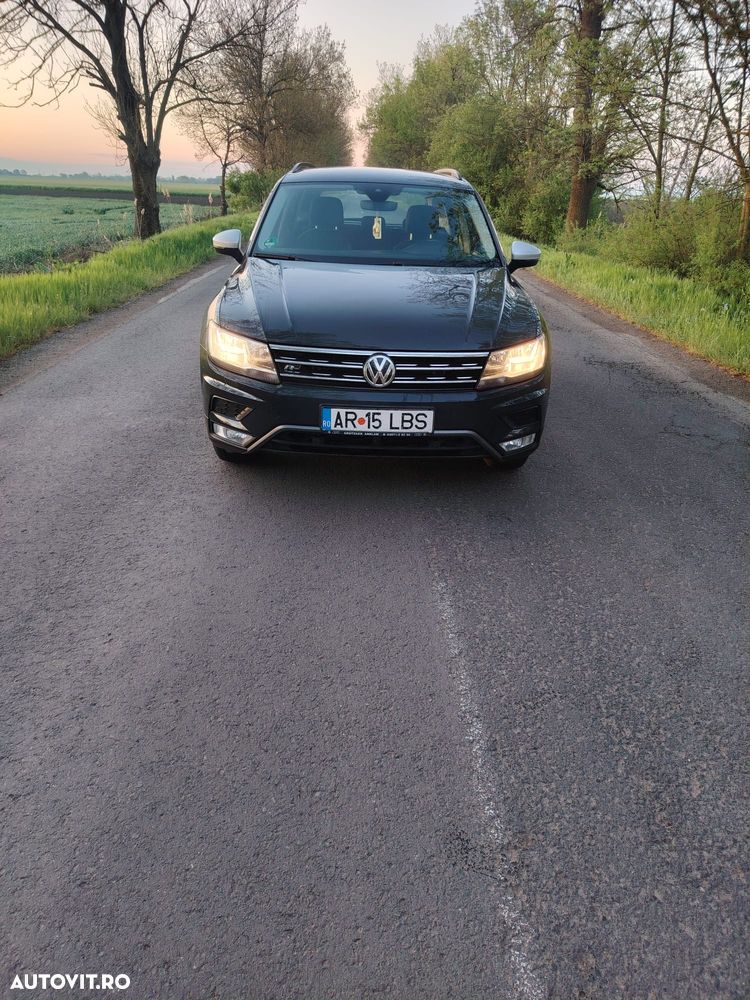 Volkswagen Tiguan - 1