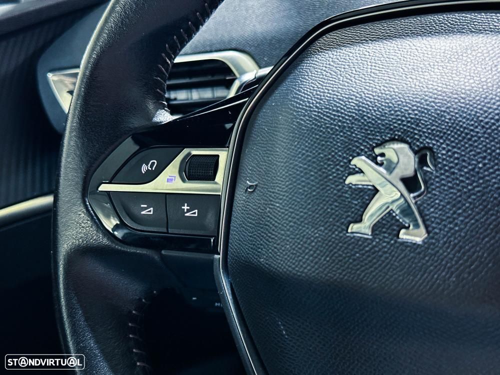 Peugeot 3008 1.2 Hybrid Allure Pack e-DCS6 - 35