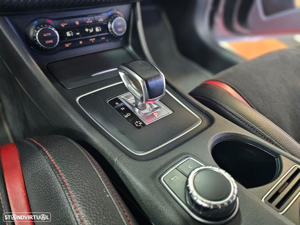 Mercedes-Benz A 45 AMG 4-Matic - 20