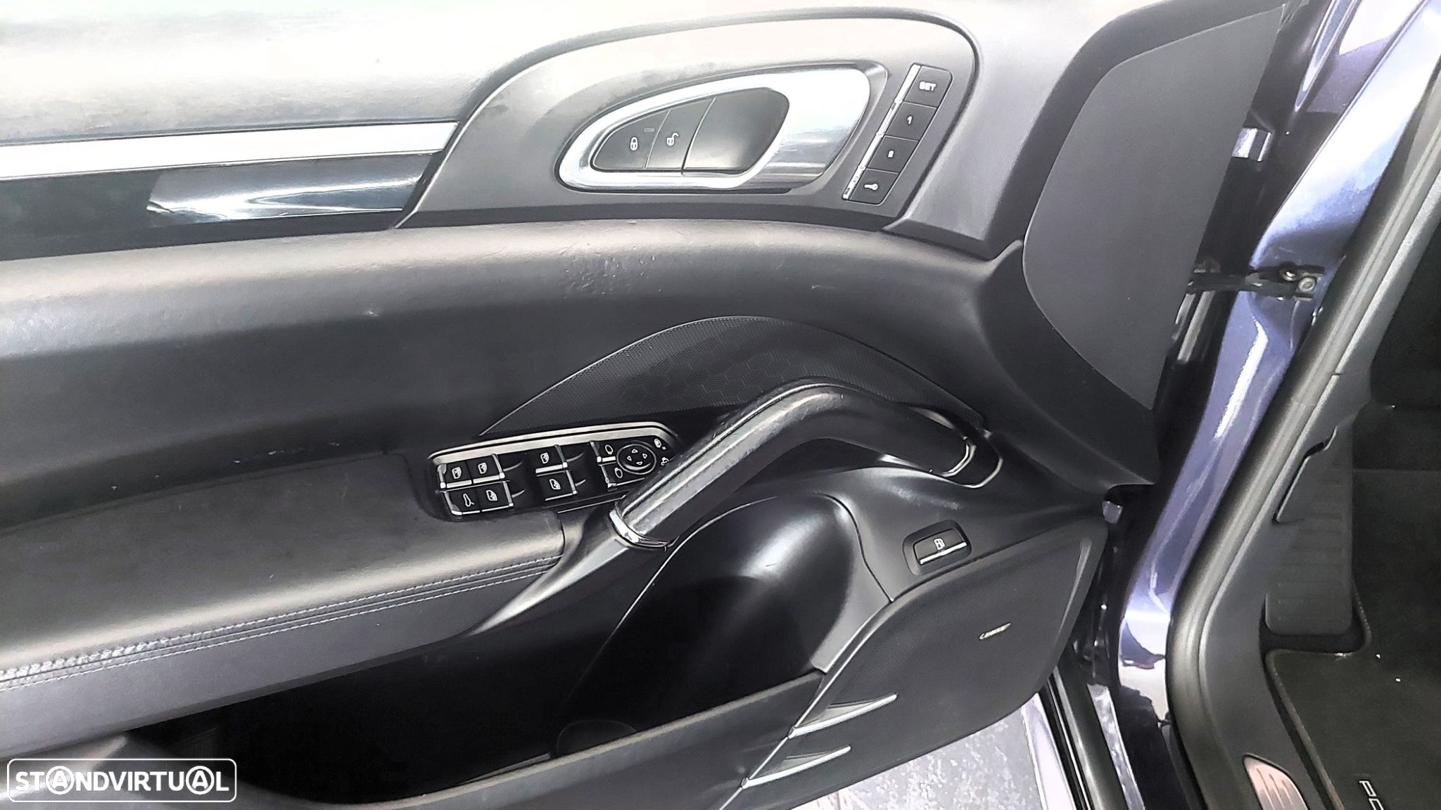 Porsche Cayenne - 9