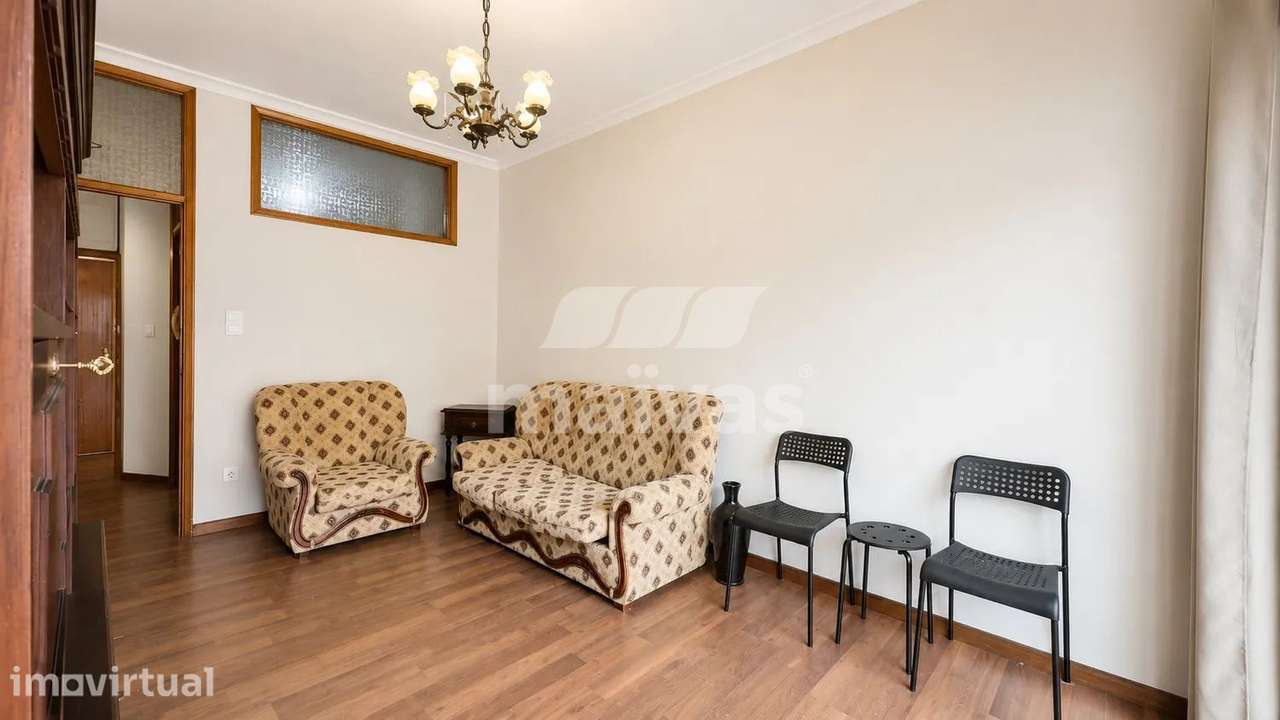 Apartamento T1 - Rua Santa Catarina, Porto - Grande imagem: 5/19