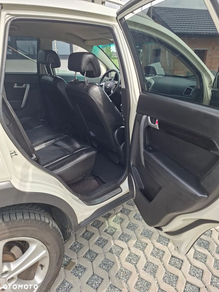 Chevrolet Captiva 2.2 D LT+ - 13