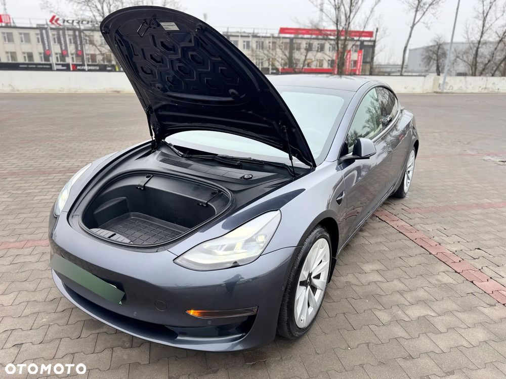 Tesla Model 3 RWD - 16