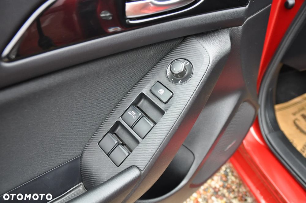 Mazda 3 SKYACTIV-G 120 Automatik Center-Line - 11