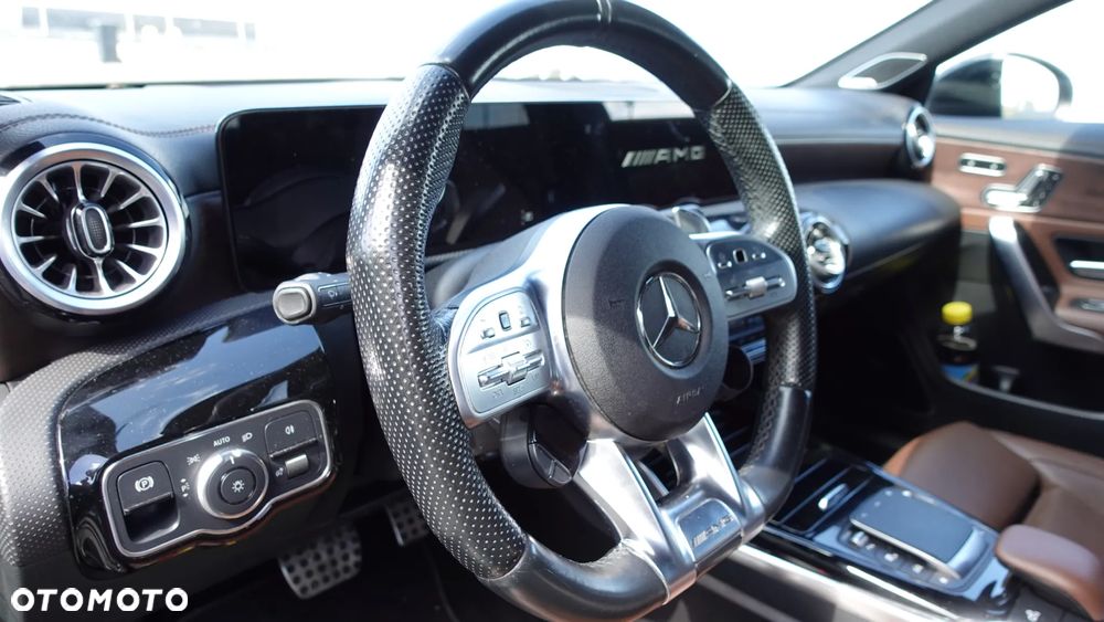 Mercedes-Benz CLA AMG 45 4-Matic 8G-DCT - 15