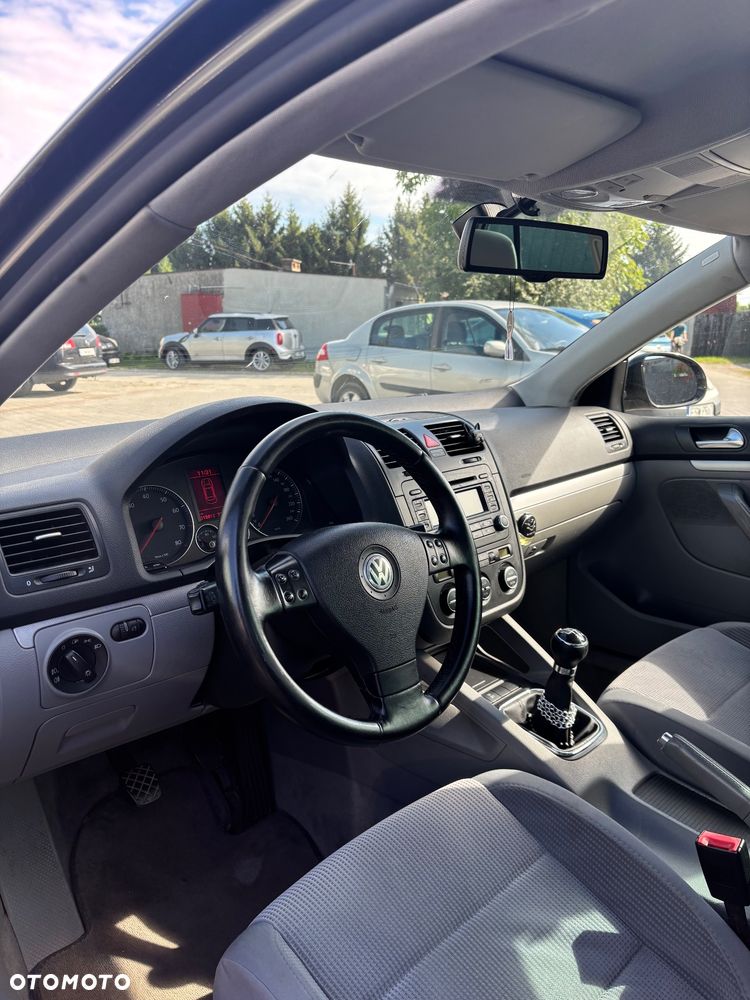 Volkswagen Jetta 2.0 FSI Sportline - 8