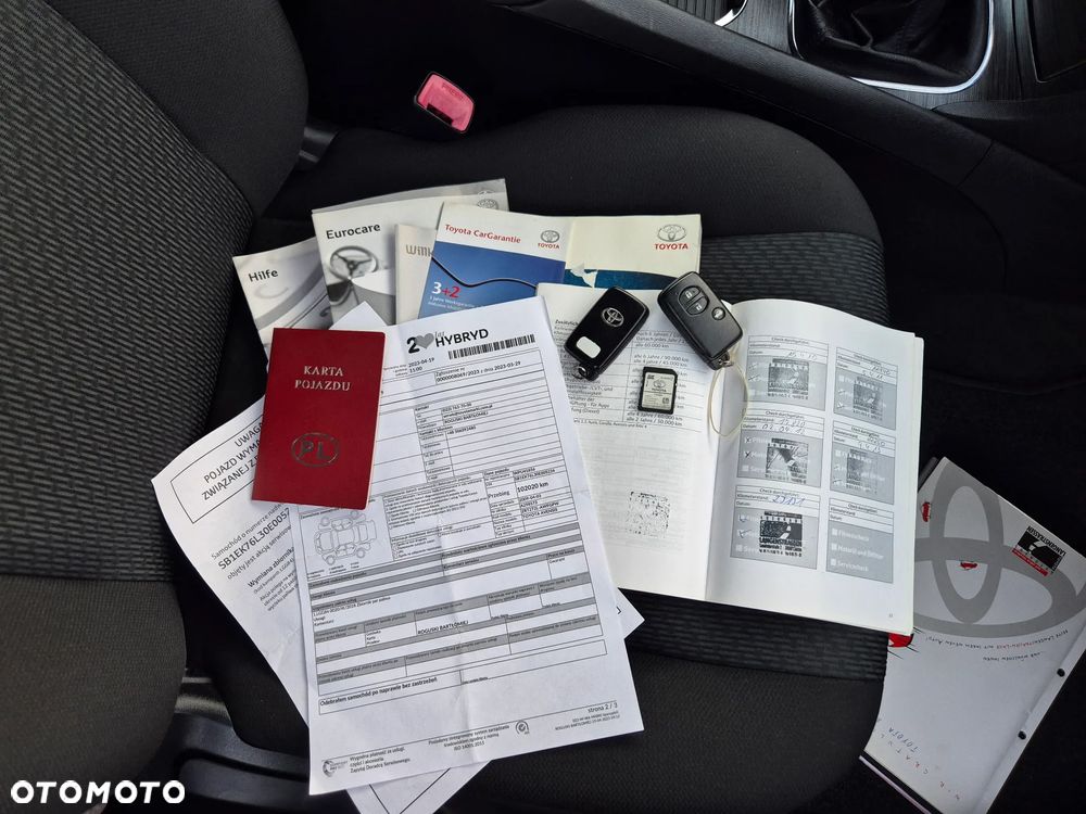 Toyota Avensis 2.0 Prestige NAVI - 40