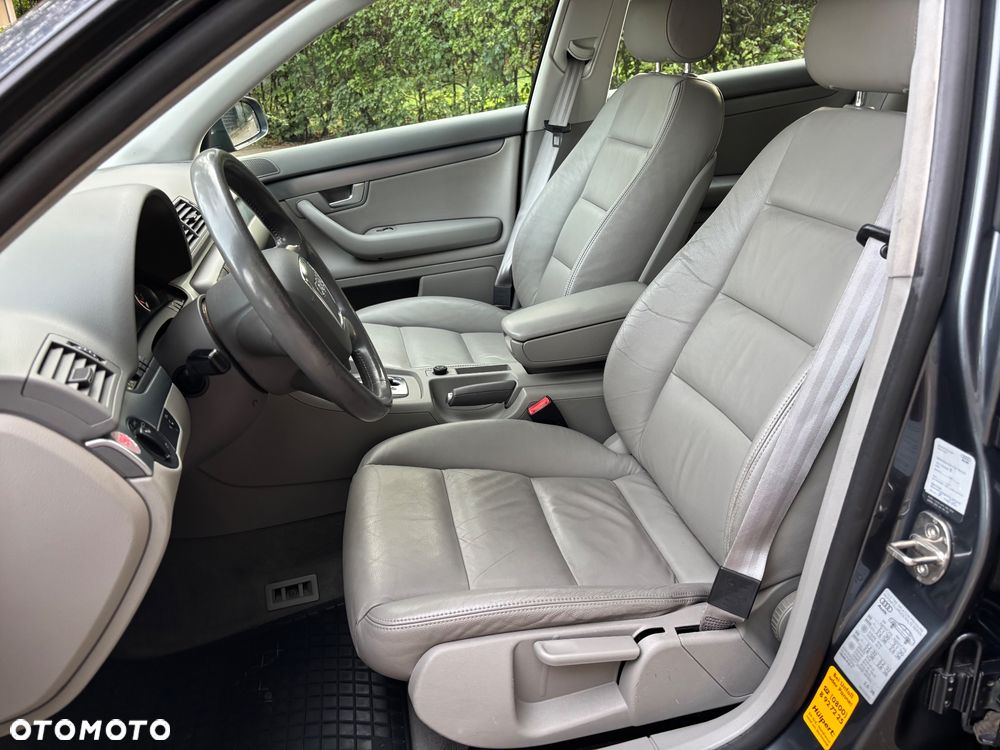 Audi A4 Limousine - 18