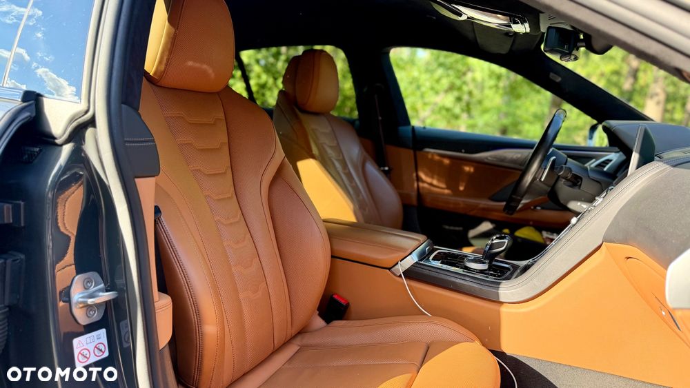 BMW Seria 8 840d xDrive mHEV - 36