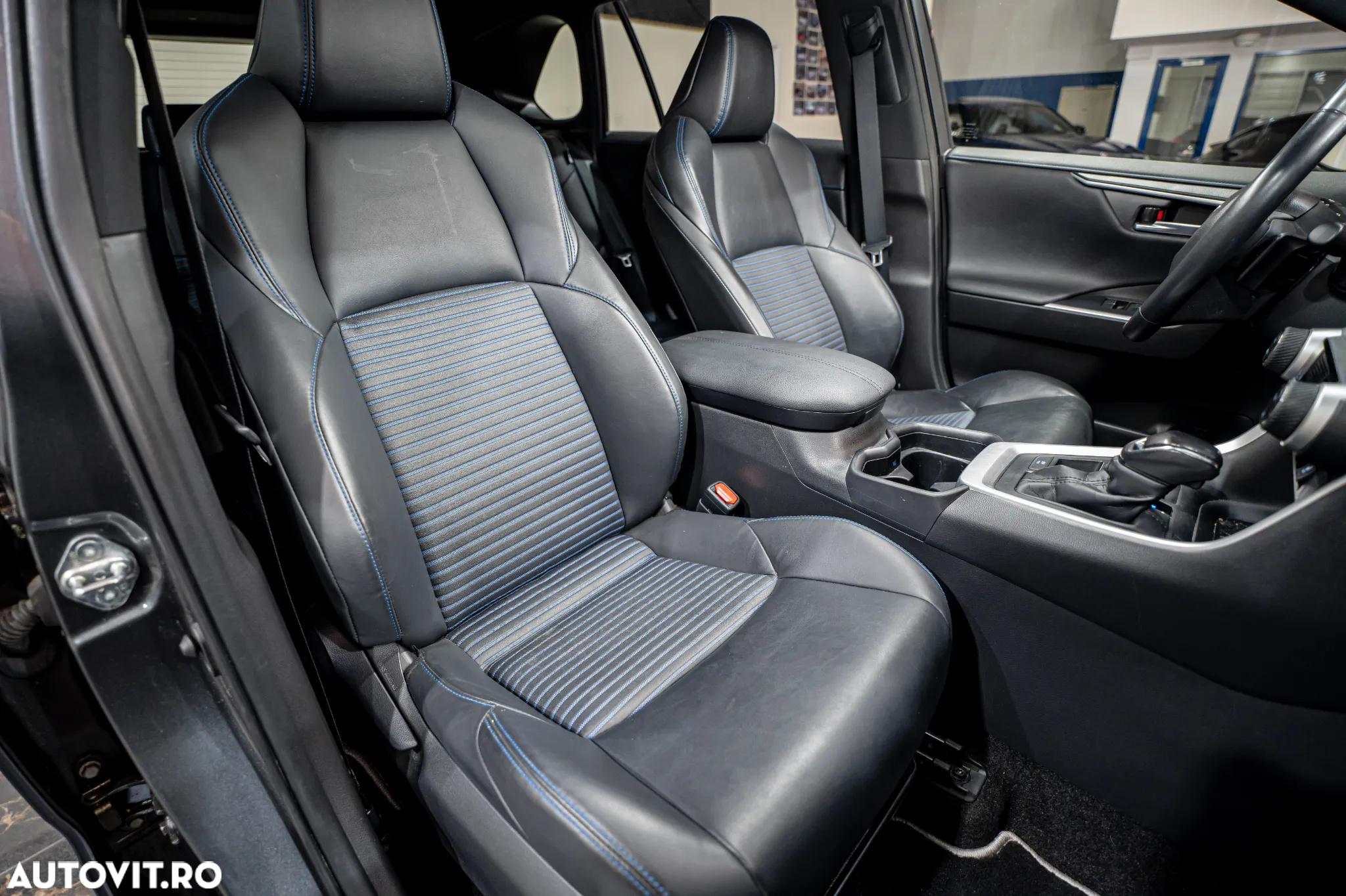 Toyota RAV4 2.5 4x2 Hybrid Business Edition - 17