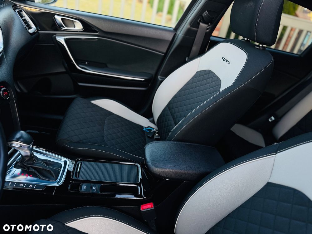 Kia ProCeed 1.6 CRDi DCT7 SCR GT LINE - 9