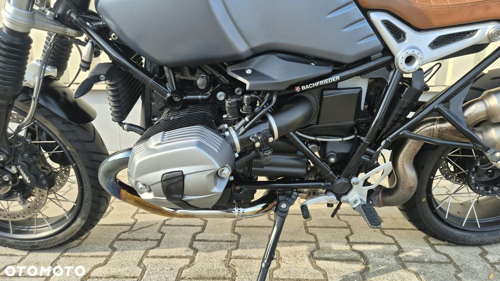 BMW R - 18