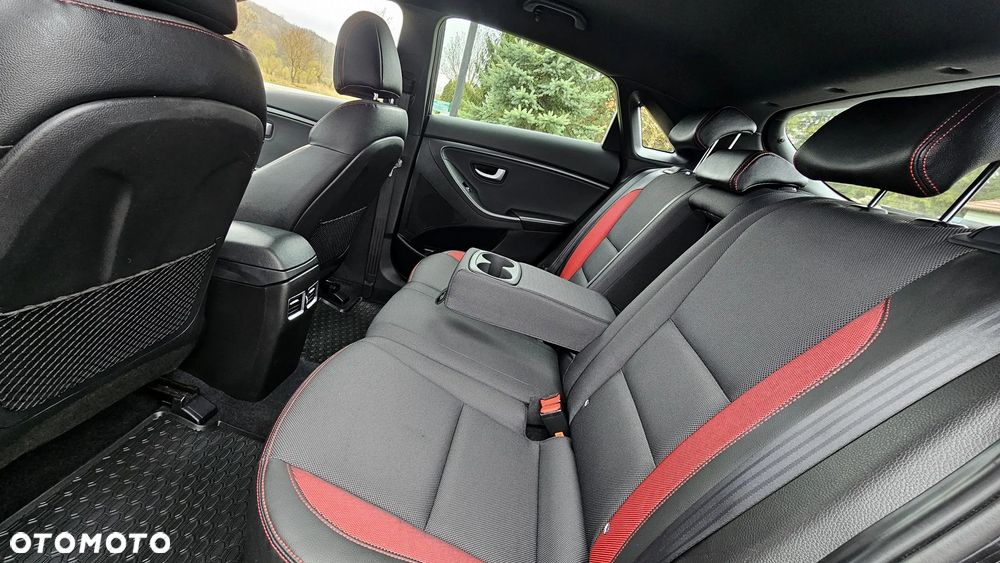 Hyundai i30 1.6 T GDI Turbo - 24