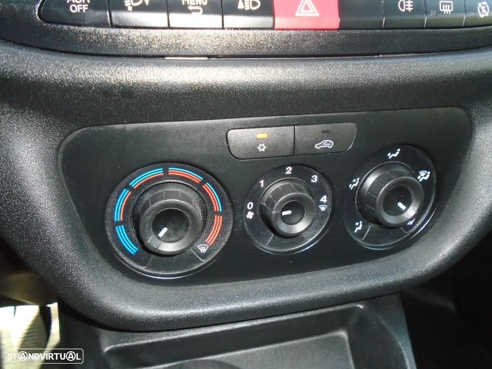 Fiat Doblo 1.3 M-JET 95 CV-  3 LUGARES-NACIONAL- IVA DEDUTIVEL - 31