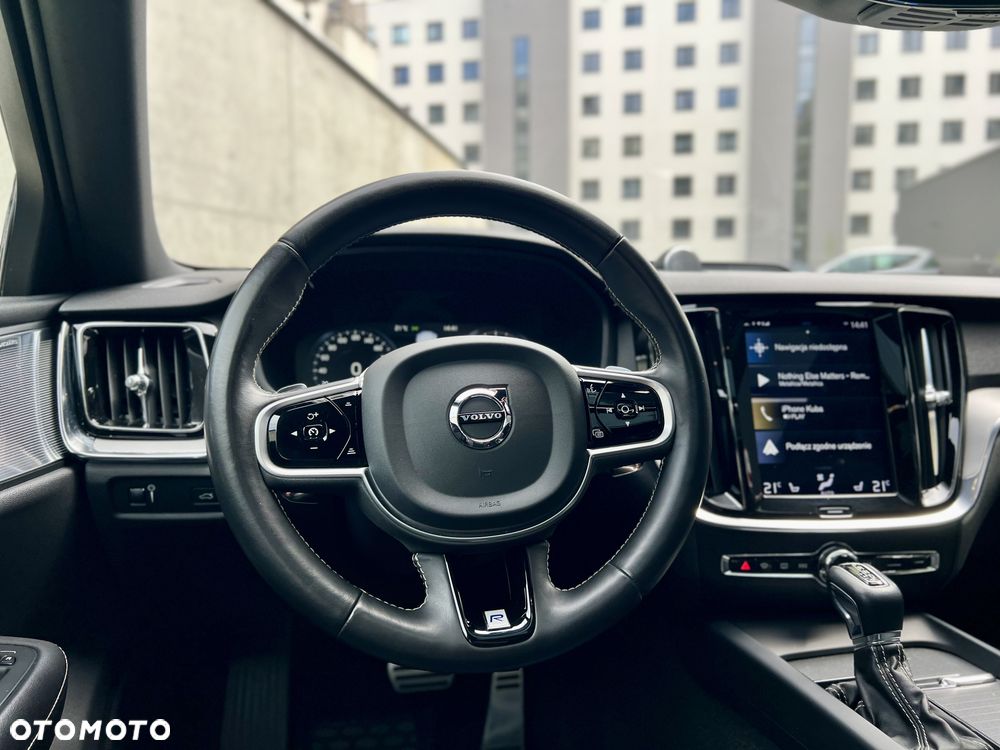 Volvo S60 T6 AWD R-Design - 23