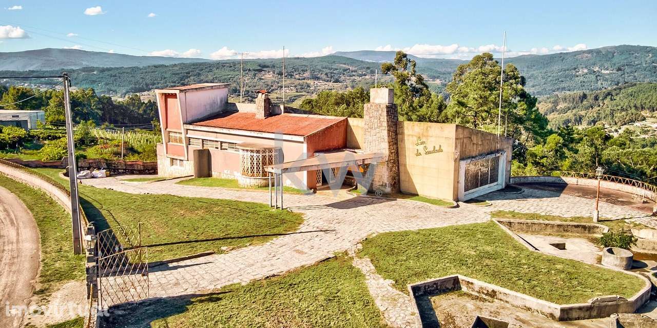 Moradia T4 Projetada pelo Ilustre Arquiteto Oscar Niemeyer em Chaviãe - Grande imagem: 5/54