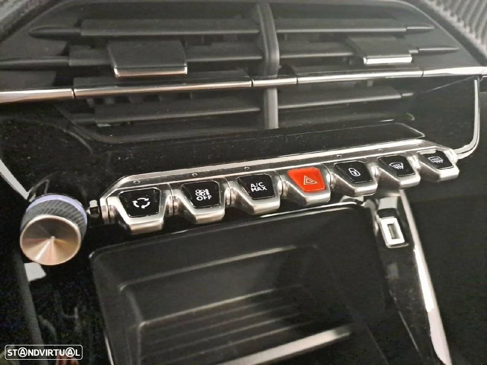 Peugeot 2008 1.2 PureTech Active Pack - 22