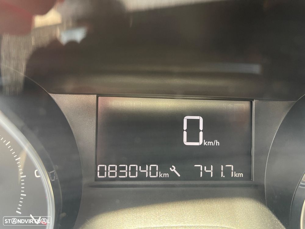 Peugeot 2008 1.2 VTi Active - 2
