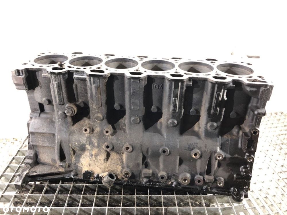 BLOK SILNIKA  BMW 5 Touring (E61) 2004 - 2010 525 d 130 kW [177 KM] olej napędowy 2004 - 2007 - 1