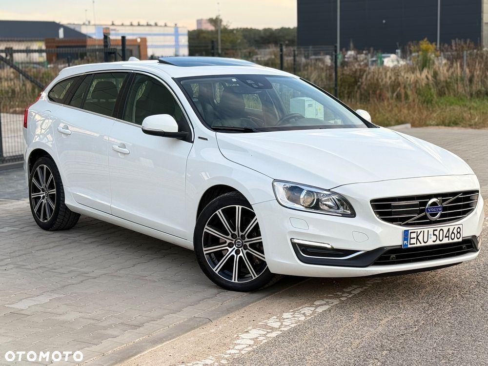 Volvo V60 D6 AWD Plug-in Hybrid Summum - 17