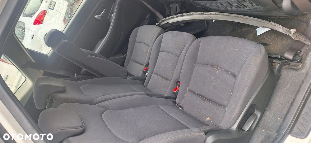Kia Carens IV 1,7CRDI rozrusznik - 8
