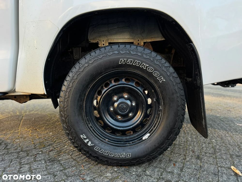 Toyota Hilux 2.4 D-4D Double Cab DLX 4x4 - 32