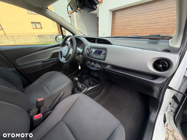 Toyota Yaris - 12