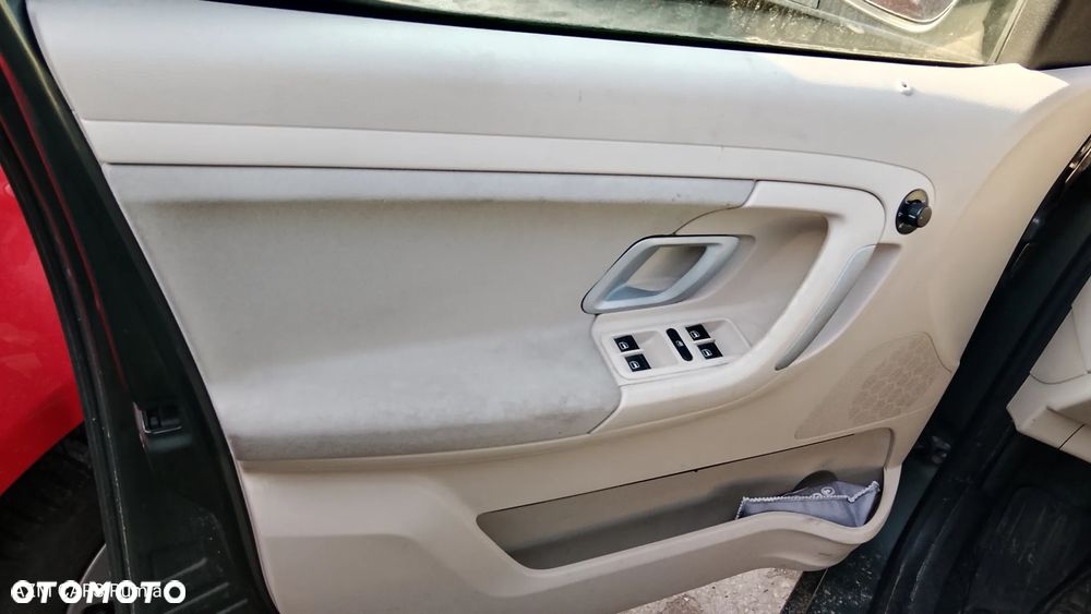 SKODA ROOMSTER LIFT Dawca części - 11