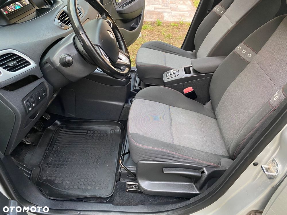 Renault Scenic - 12