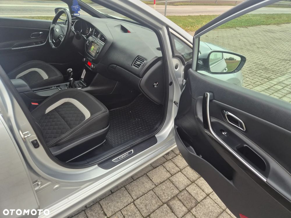 Kia Ceed 1.6 CRDi 136 ISG GT Line - 14