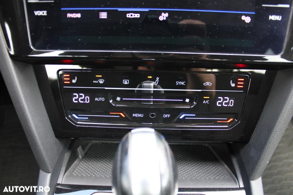Volkswagen Passat 1.5 TSI ACT DSG Comfortline - 20