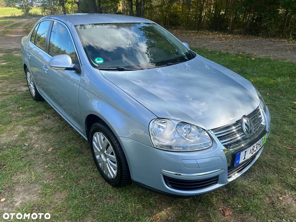 Volkswagen Jetta - 5