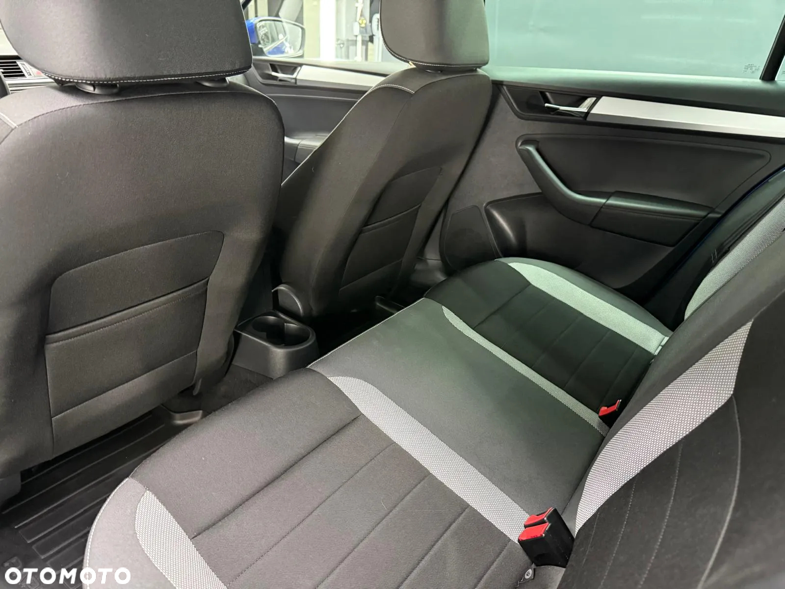Skoda RAPID 1.0 TSI Ambition - 23