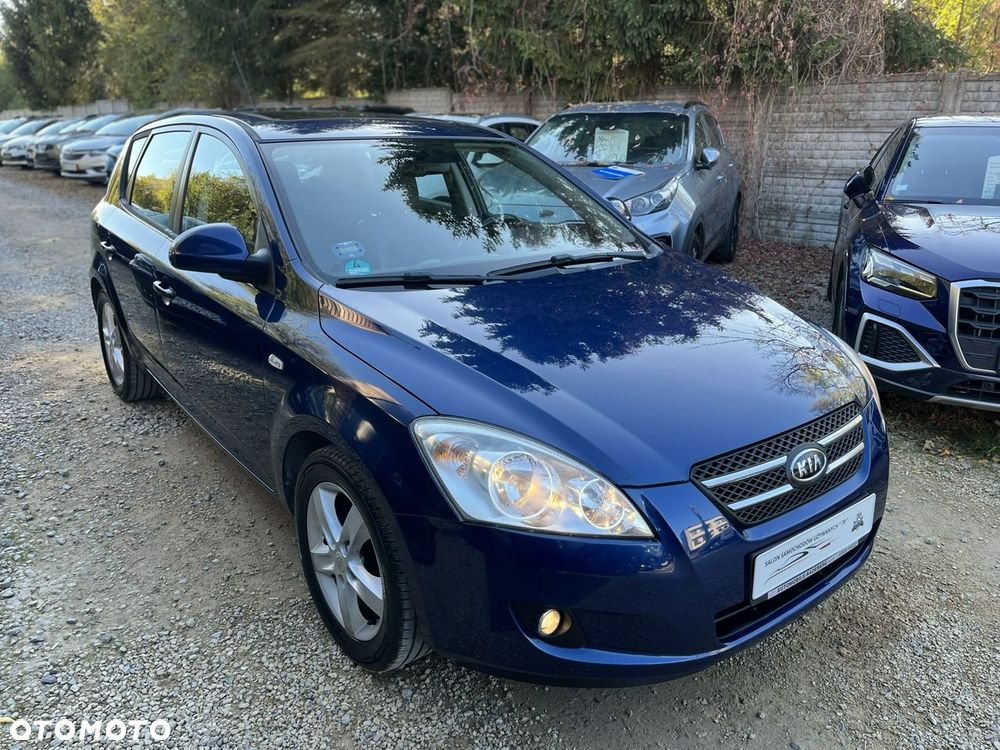 Kia Ceed 2009 photo 3