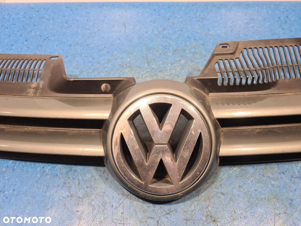 VOLKSWAGEN GOLF V 1.4 KAT ATRAPA / GRILL LA6Q - 3
