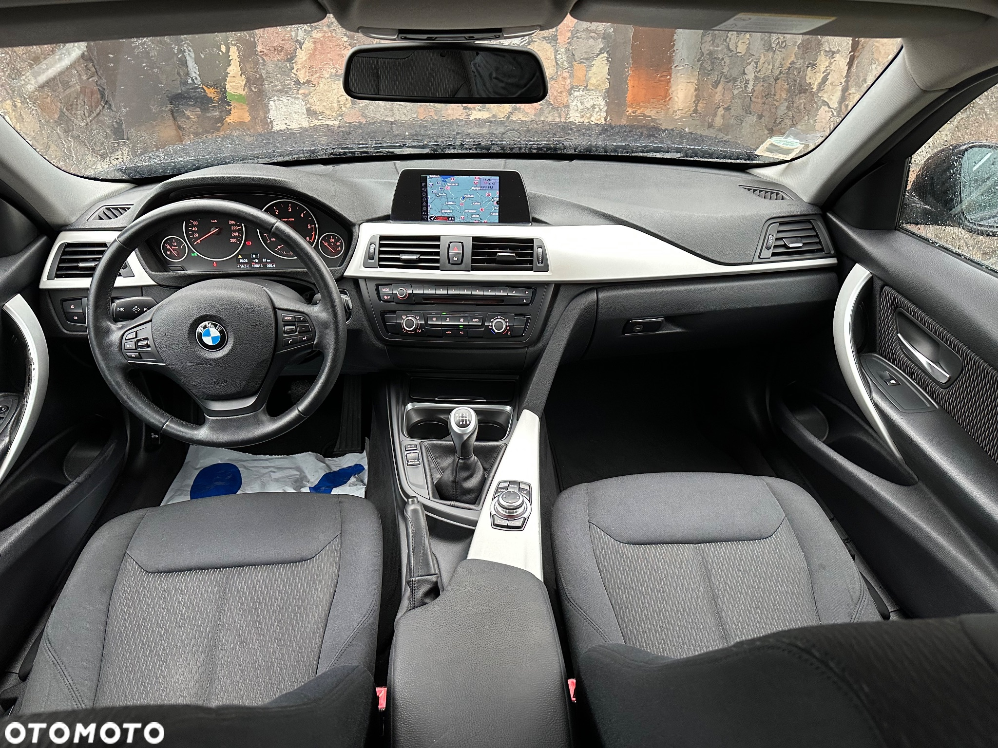 BMW Seria 3 318d - 9