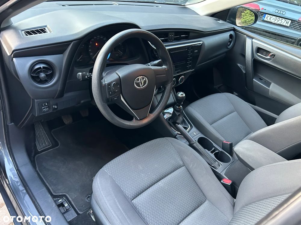 Toyota Corolla 1.6 Executive - 8