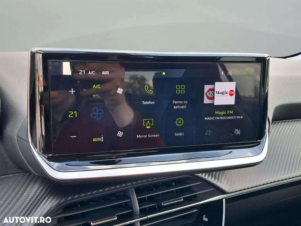 Peugeot 208 1.2L e-DCS6 MHEV Allure - 11