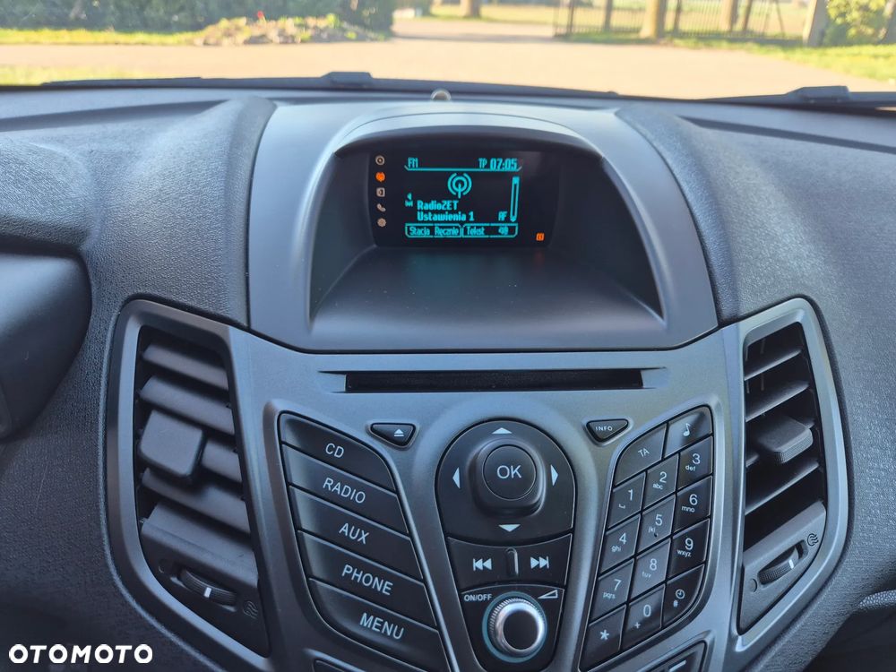 Ford Fiesta 1.25 Ambiente EU5 - 36